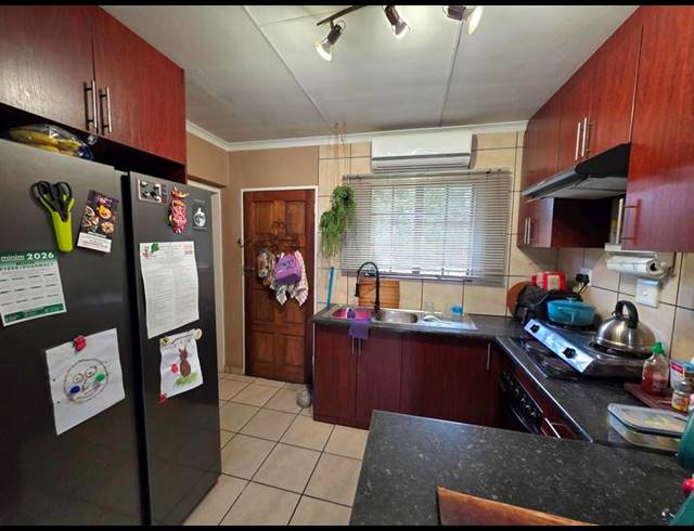 3 BEDROOM TOWNHOUSE FOR SALE IN MEYERTON CENTRAL